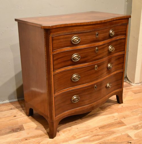 REGENCY MAHOGANY SERPENTINE CHEST OF DRAWERS - ADDITIONAL PHOTO 6