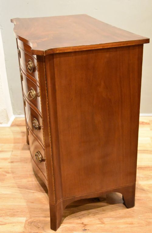 REGENCY MAHOGANY SERPENTINE CHEST OF DRAWERS - ADDITIONAL PHOTO 8