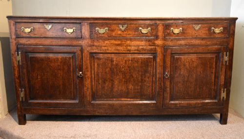 george iii oak dressr base with cupboards - CATEGORY: ANTIQUE SIDEBOARDS - DATED GEORGIAN