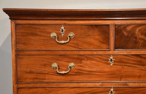 TALL MAHOGANY GEORGE III CHEST OF DRAWERS - ADDITIONAL PHOTO 1