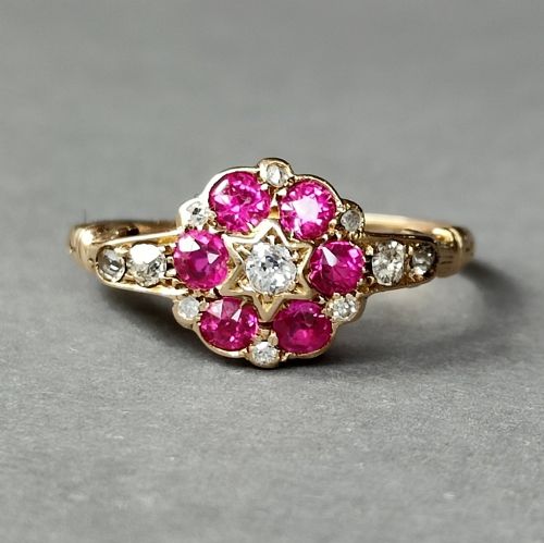 beautiful antique victorian 18ct ruby diamond cluster ring - CATEGORY: ANTIQUE JEWELLERY - DATED VICTORIAN