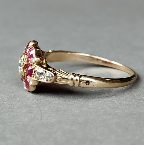BEAUTIFUL ANTIQUE VICTORIAN 18CT RUBY DIAMOND CLUSTER RING - ADDITIONAL PHOTO 1