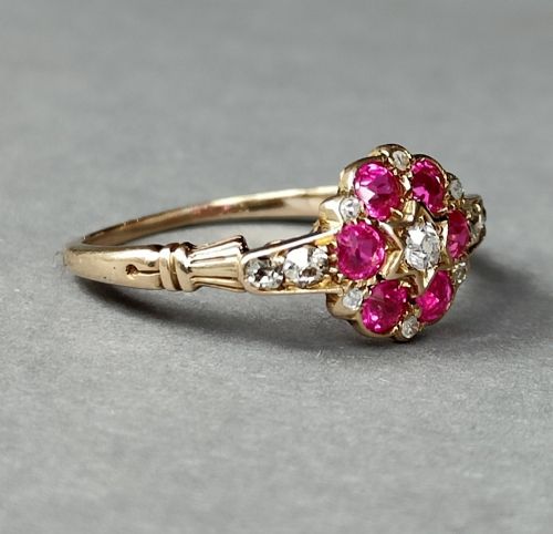 BEAUTIFUL ANTIQUE VICTORIAN 18CT RUBY DIAMOND CLUSTER RING - ADDITIONAL PHOTO 3