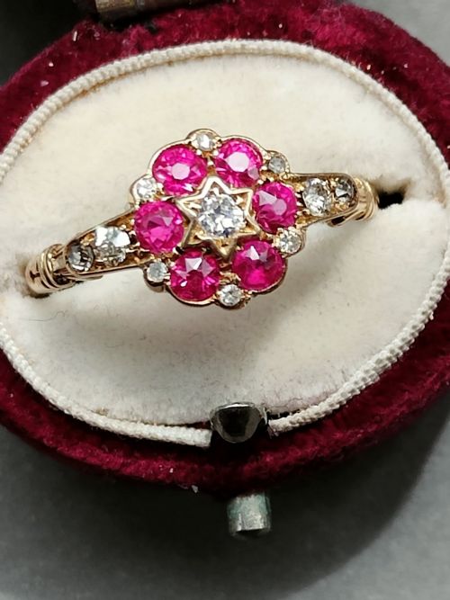 BEAUTIFUL ANTIQUE VICTORIAN 18CT RUBY DIAMOND CLUSTER RING - ADDITIONAL PHOTO 9