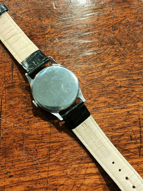 MID 20TH CENTURY STEEL OMEGA WRISTWATCH BLACK LEATHER STRAP - ADDITIONAL PHOTO 4