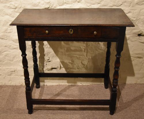 EARLY 18TH CENTURY QUEEN ANNE OAK SIDE TABLE - ADDITIONAL PHOTO 1