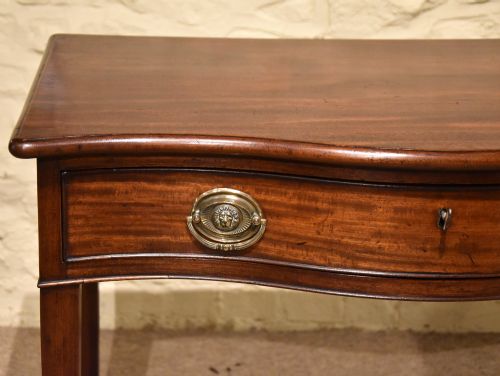 GEORGE III MAHOGANY SERPENTINE SIDE TABLE - ADDITIONAL PHOTO 6