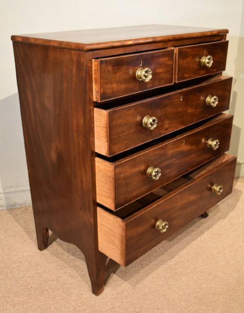 REGENCY MAHOGANY CHEST OF DRAWERS - ADDITIONAL PHOTO 4