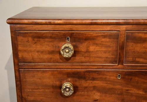 REGENCY MAHOGANY CHEST OF DRAWERS - ADDITIONAL PHOTO 5