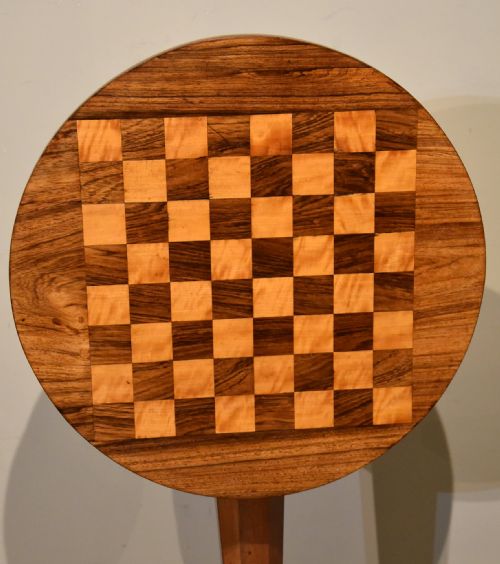 EARLY VICTORIAN ROSEWOOD SATINWOOD GAMES TABLE - ADDITIONAL PHOTO 3