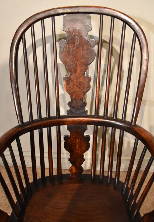 EARLY 19TH CENTURY BURR YEW WOOD WINDSOR CHAIR - ADDITIONAL PHOTO 4