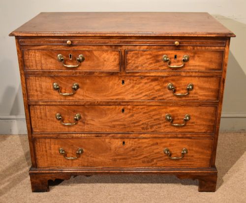george iii mahogany chest with brushing slide - CATEGORY: ANTIQUE CHEST OF DRAWERS - DATED 17TH CENTURY