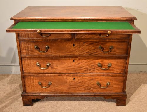 GEORGE III MAHOGANY CHEST WITH BRUSHING SLIDE - ADDITIONAL PHOTO 1