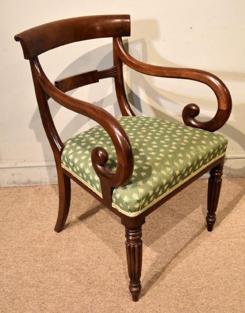 SET OF EIGHT REGENCY MAHOGANY DINING CHAIRS - ADDITIONAL PHOTO 7