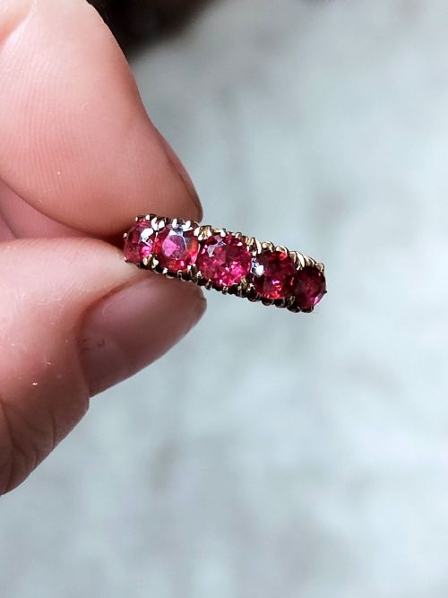 BEAUTIFUL VICTORIAN 18CT ROSE GOLD RUBY HALF HOOP RING - ADDITIONAL PHOTO 2