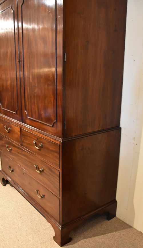 GEORGE III MAHOGANY LINEN PRESS - ADDITIONAL PHOTO 9