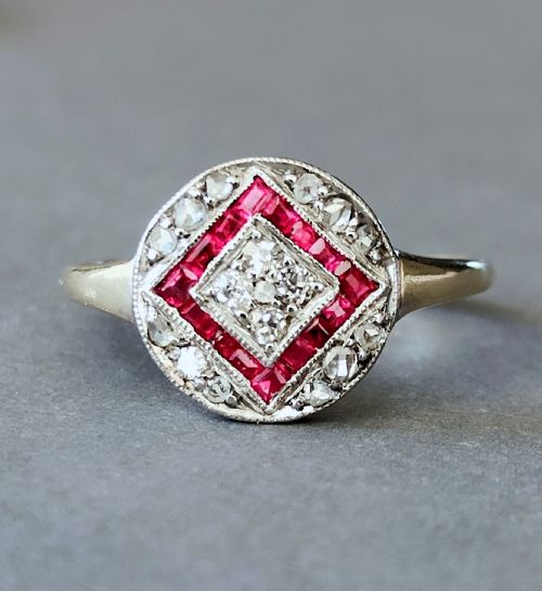 rare art deco 18ct ruby diamond ring - CATEGORY: ANTIQUE JEWELLERY - DATED 1920