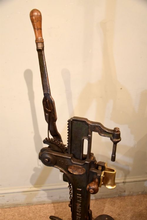19TH CENTURY FRENCH IRON CORK MACHINE - ADDITIONAL PHOTO 4