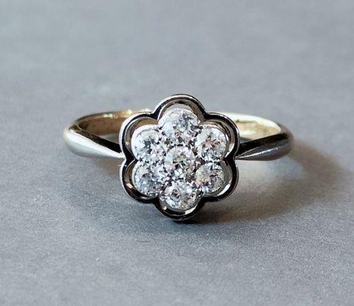 art deco 18ct gold diamond daisy cluster ring - CATEGORY: ANTIQUE JEWELLERY - DATED 1930
