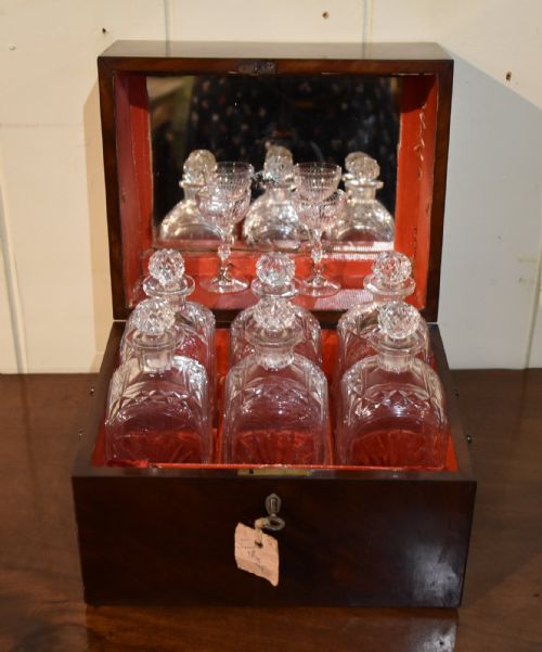 george iii flame mahogany decanter box - CATEGORY: ANTIQUE GLASS - DATED 18TH CENTURY