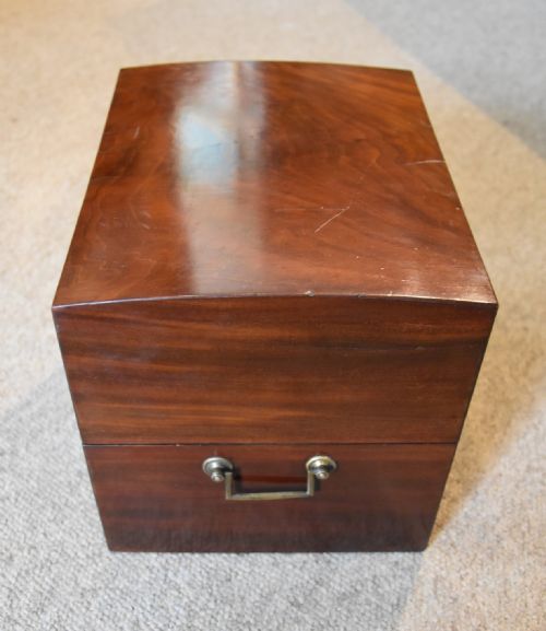 GEORGE III FLAME MAHOGANY DECANTER BOX - ADDITIONAL PHOTO 6