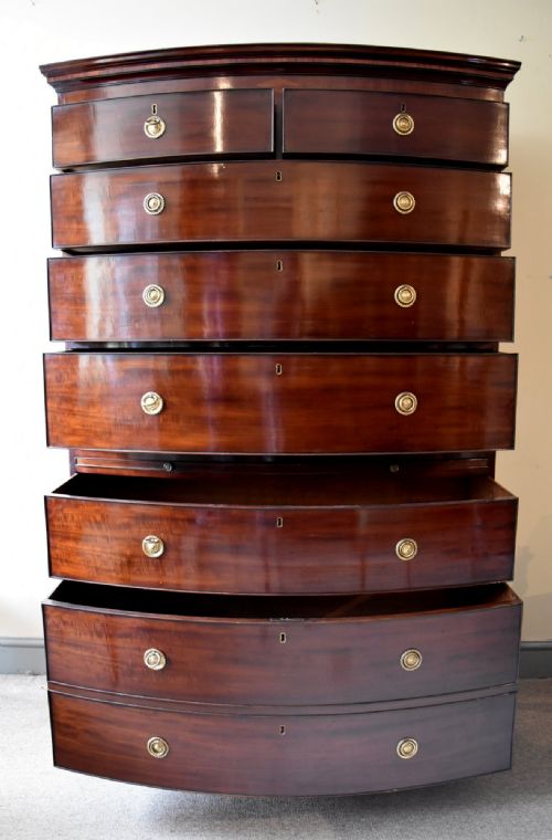 GEORGE III BOW FRONTED MAHOGANY CHEST ON CHEST - ADDITIONAL PHOTO 2
