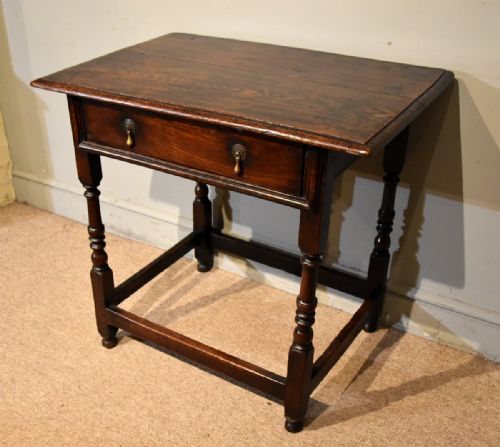 late 17th century oak side table - CATEGORY: ANTIQUE TABLES - DATED 17TH CENTURY