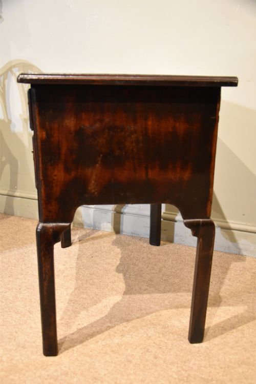 18TH CENTURY CHIPPENDALE PERIOD MAHOGANY LOWBOY - ADDITIONAL PHOTO 6