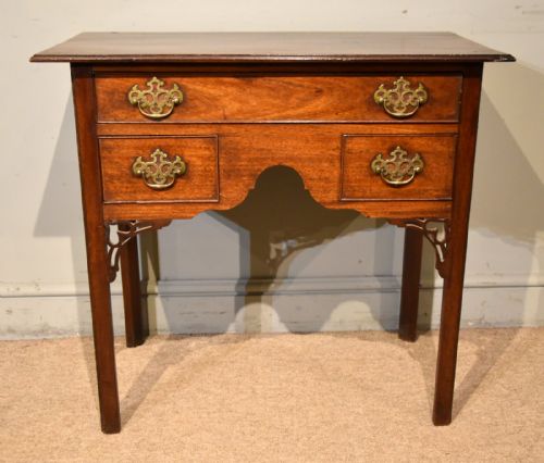 18th century mahogany lowboy - CATEGORY: ANTIQUE FURNITURE - DATED 18TH CENTURY