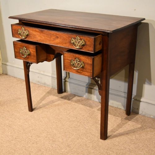 18TH CENTURY MAHOGANY LOWBOY - ADDITIONAL PHOTO 3