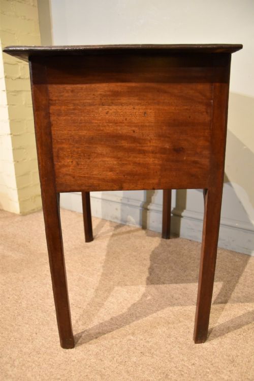 18TH CENTURY MAHOGANY LOWBOY - ADDITIONAL PHOTO 5