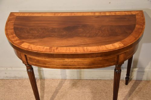 18TH CENTURY MAHOGANY SATINWOOD CARD TABLE - ADDITIONAL PHOTO 2
