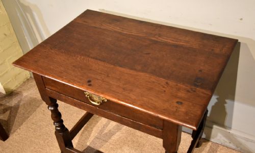 EARLY 18TH CENTURY OAK SIDE TABLE - ADDITIONAL PHOTO 4