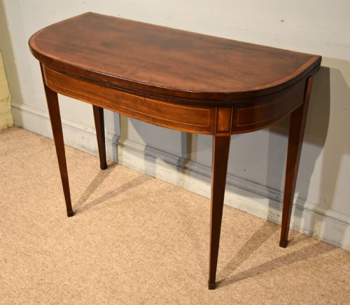 18th century mahogany crossbanded card table - CATEGORY: ANTIQUE TABLES - DATED 18TH CENTURY