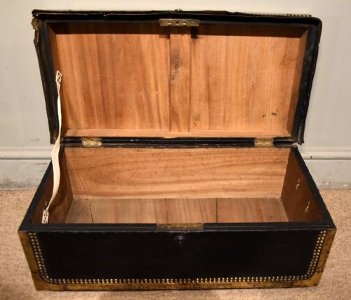 SMALL 19TH CENTURY REGENCY LEATHER BRASSBOUND COACHING TRUNK - ADDITIONAL PHOTO 3