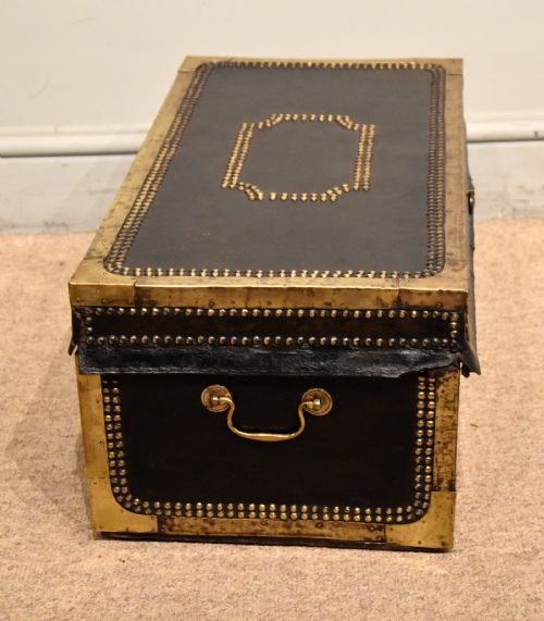 SMALL 19TH CENTURY REGENCY LEATHER BRASSBOUND COACHING TRUNK - ADDITIONAL PHOTO 5