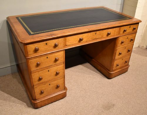 MID VICTORIAN OAK PEDESTAL DESK WITH NINE DRAWERS - ADDITIONAL PHOTO 5
