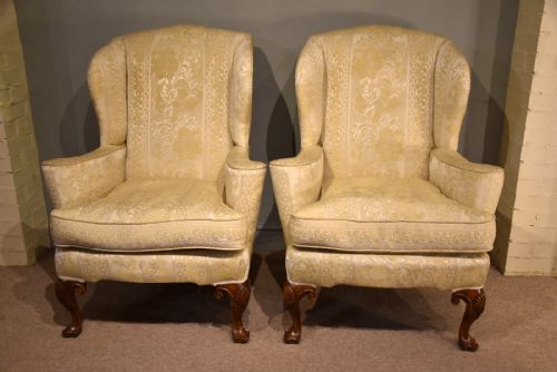 PAIR OF EARLY 20TH CENTURY WALNUT ARMCHAIRS - ADDITIONAL PHOTO 1