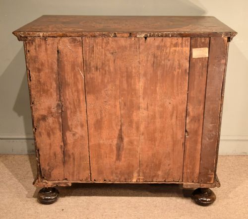17TH CENTURY WALNUT CHEST OF DRAWERS WITH SEAWEED MARQUETRY - ADDITIONAL PHOTO 9