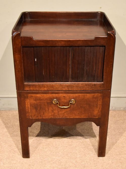 18th century mahogany bedside cupboard - CATEGORY: ANTIQUE CUPBOARDS - DATED 18TH CENTURY