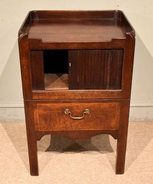 18TH CENTURY MAHOGANY BEDSIDE CUPBOARD - ADDITIONAL PHOTO 1