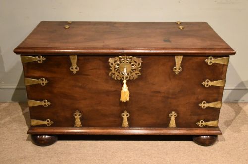 mid 18th century dutch east indies voc trunk - CATEGORY: ANTIQUE CHESTS - DATED 18TH CENTURY