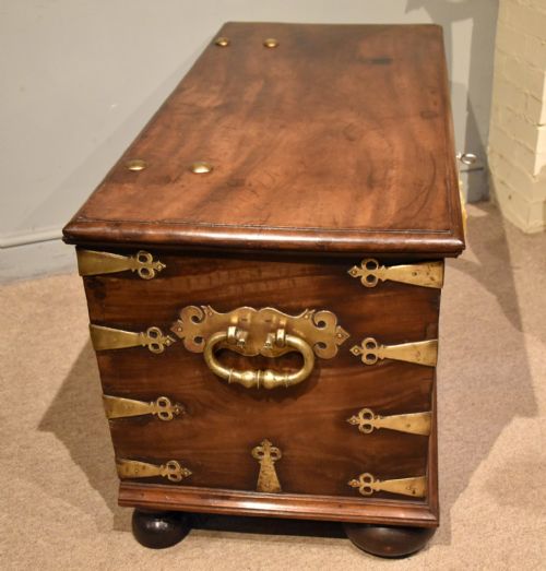 MID 18TH CENTURY DUTCH EAST INDIES VOC TRUNK - ADDITIONAL PHOTO 4