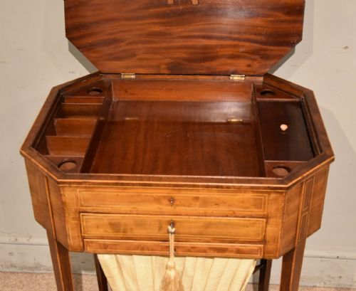 18TH CENTURY SHERATON PERIOD FADED MAHOGANY WORK TABLE - ADDITIONAL PHOTO 1