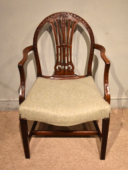 late 18th century hepplewhite carved mahogany armchair - CATEGORY: ANTIQUE CHAIRS - DATED 18TH CENTURY