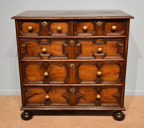17TH CENTURY WALNUT GEOMETRIC CHEST OF DRAWERS - ADDITIONAL PHOTO 1