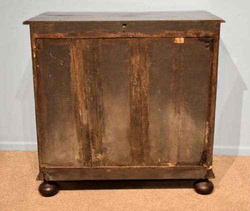 17TH CENTURY WALNUT GEOMETRIC CHEST OF DRAWERS - ADDITIONAL PHOTO 3