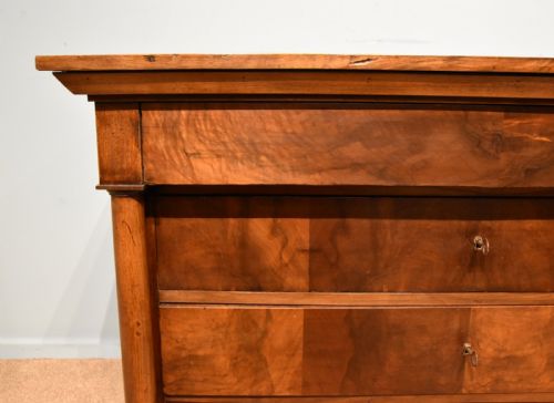 19TH CENTURY FRENCH WALNUT COMMODE - ADDITIONAL PHOTO 7