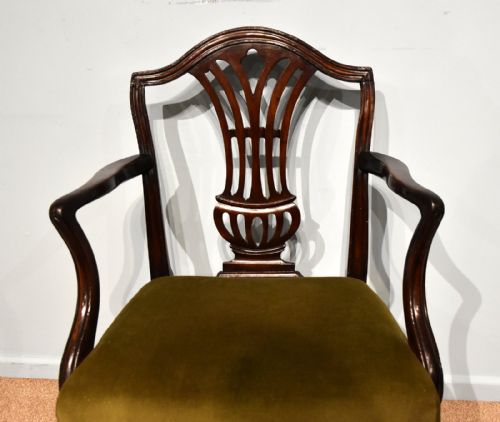 GEORGE III HEPPLEWHITE PERIOD MAHOGANY ARMCHAIR - ADDITIONAL PHOTO 4