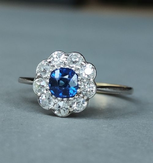EDWARDIAN 18CT GOLD SAPPHIRE DIAMOND DAISY CLUSTER RING - ADDITIONAL PHOTO 1